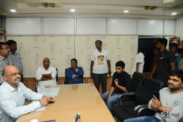 London Babulu Movie Team at KBN College Vijayawada